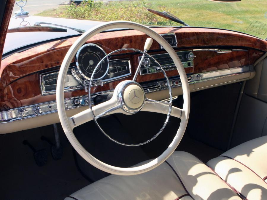  Mercedes-Benz 300 S Cabriolet A 1951 года  (фото 23 из 32)